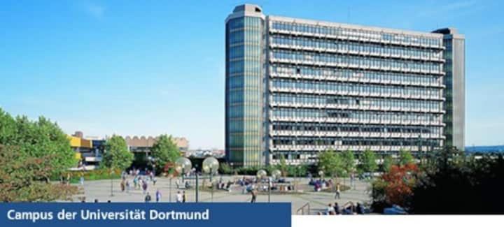 Schoene Grosse 2 Schlafzimmer Bis 6 Pax Naehe Stadion Signal Iduna Apartment