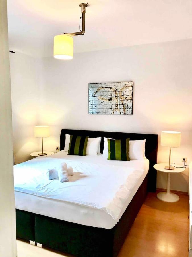 Schoene Grosse 2 Schlafzimmer Bis 6 Pax Naehe Stadion Signal Iduna Dortmund