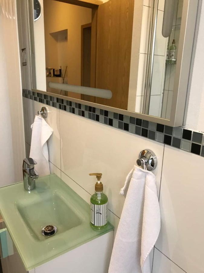 Schoene Grosse 2 Schlafzimmer Bis 6 Pax Naehe Stadion Signal Iduna Apartment *